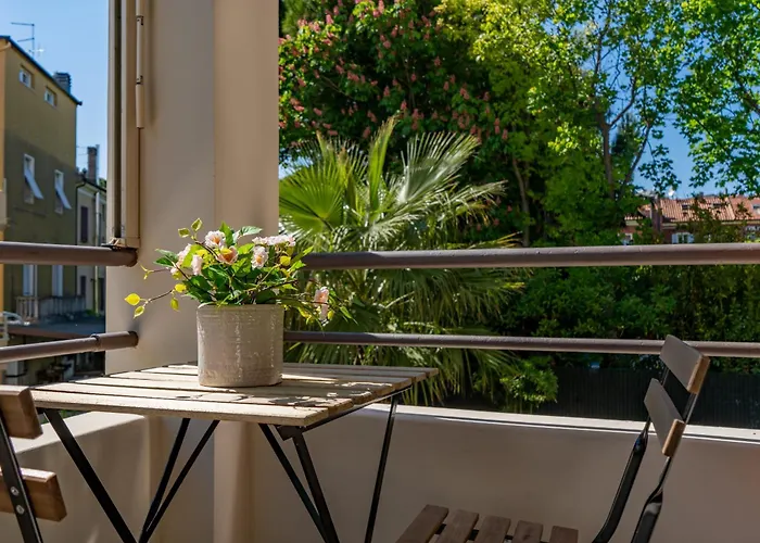 Apartment L'esclusivo Carducci 14: Tra Centro Storico E Mare *